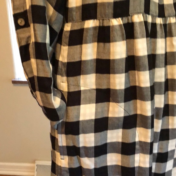 Dress - Picture 5 of 6